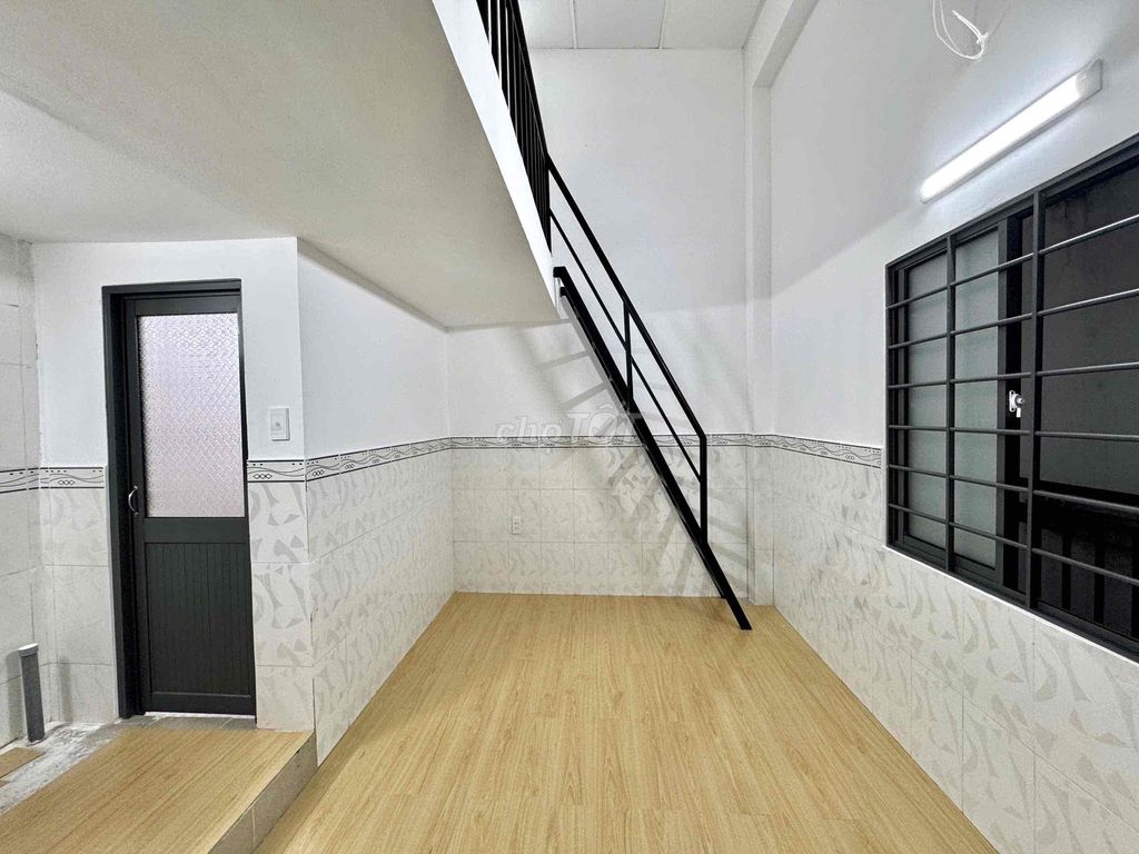 The balcony room, the new house next to the vhu aeon mall cheap