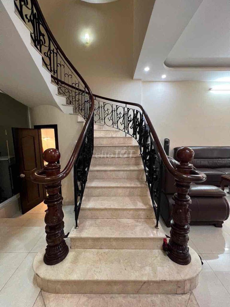 Rent the VP Nguyễn Văn Đậu, 3 floor st, 5 x 20 meters, 5 bedrooms 5/5 toilets, 29 million