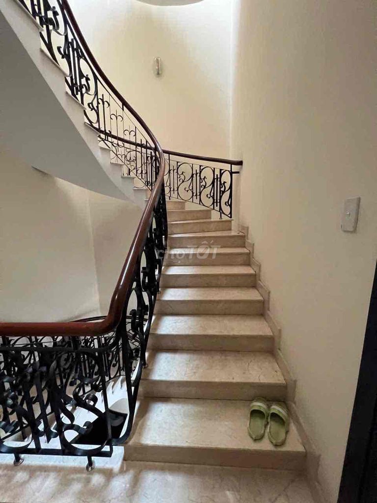 Rent the VP Nguyễn Văn Đậu, 3 floor st, 5 x 20 meters, 5 bedrooms 5/5 toilets, 29 million