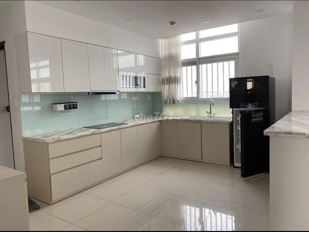 Dupex 2 floors around the corner of 190 meters 2-3 Chung Cư Nguyễn Kim bedroom.