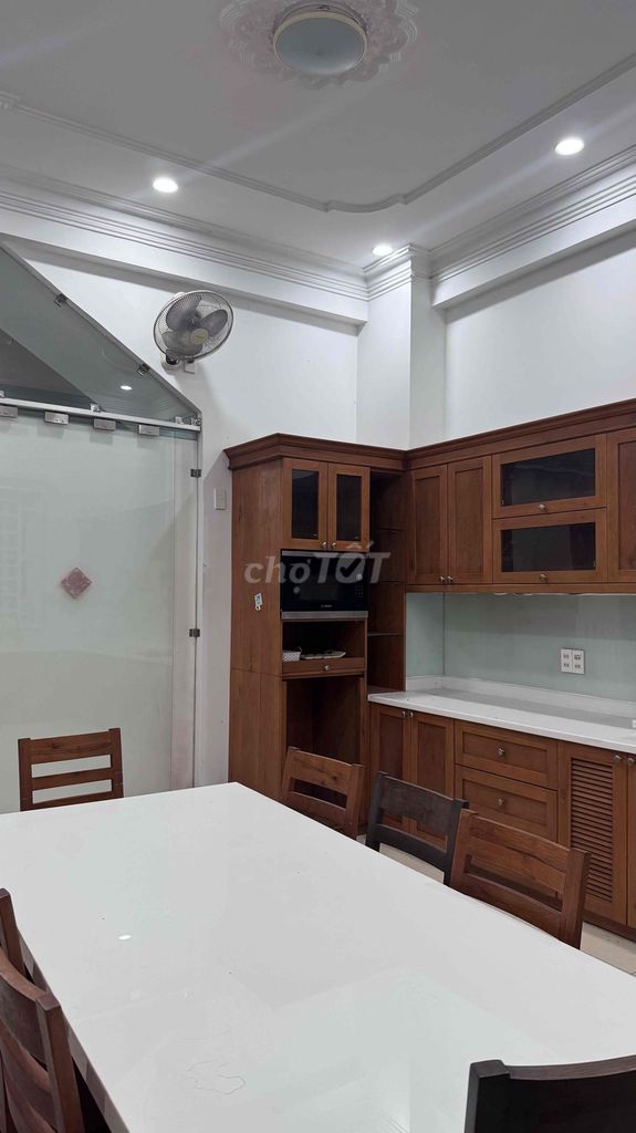 4th floor plus rooftop 4x17 M 011 5 air-cold machines Lạc Long Quân 0123 million