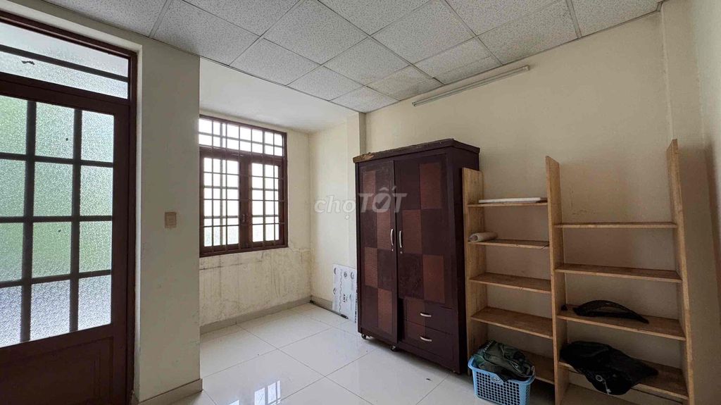 A million-to-one-floor rentals.