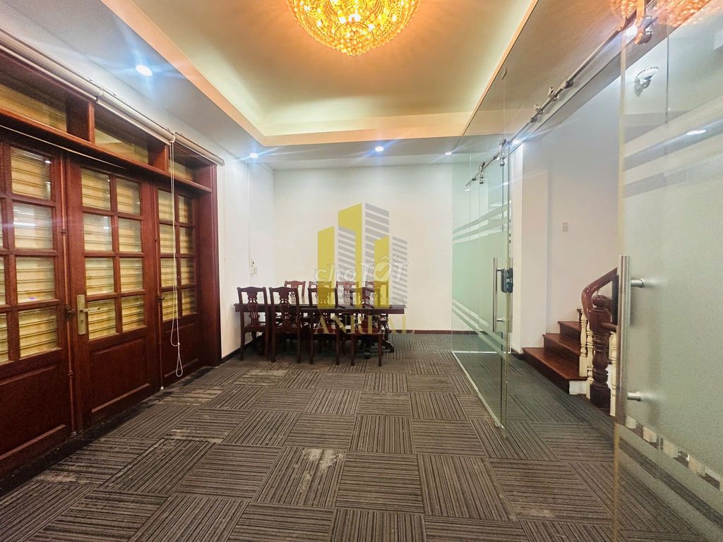 12 X20 office mansion 4th floor 10 room plus $70 M2-$80 million.
