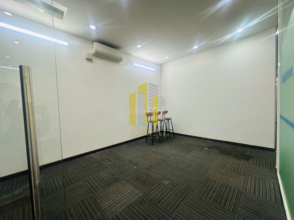12 X20 office mansion 4th floor 10 room plus $70 M2-$80 million.