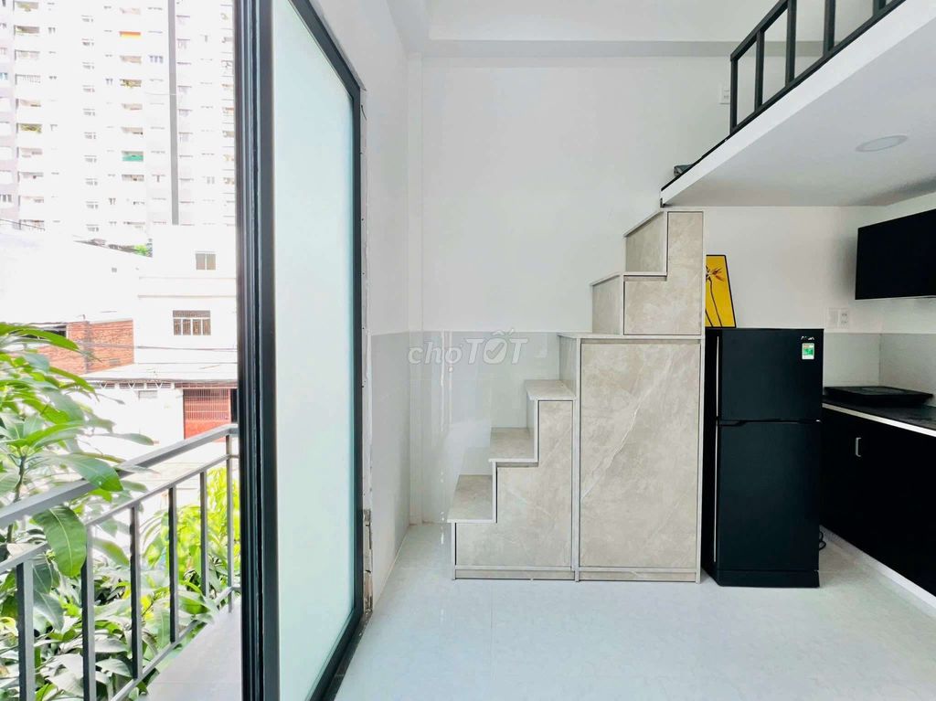 Private balcony - full interior - near the shower dress - 11th District