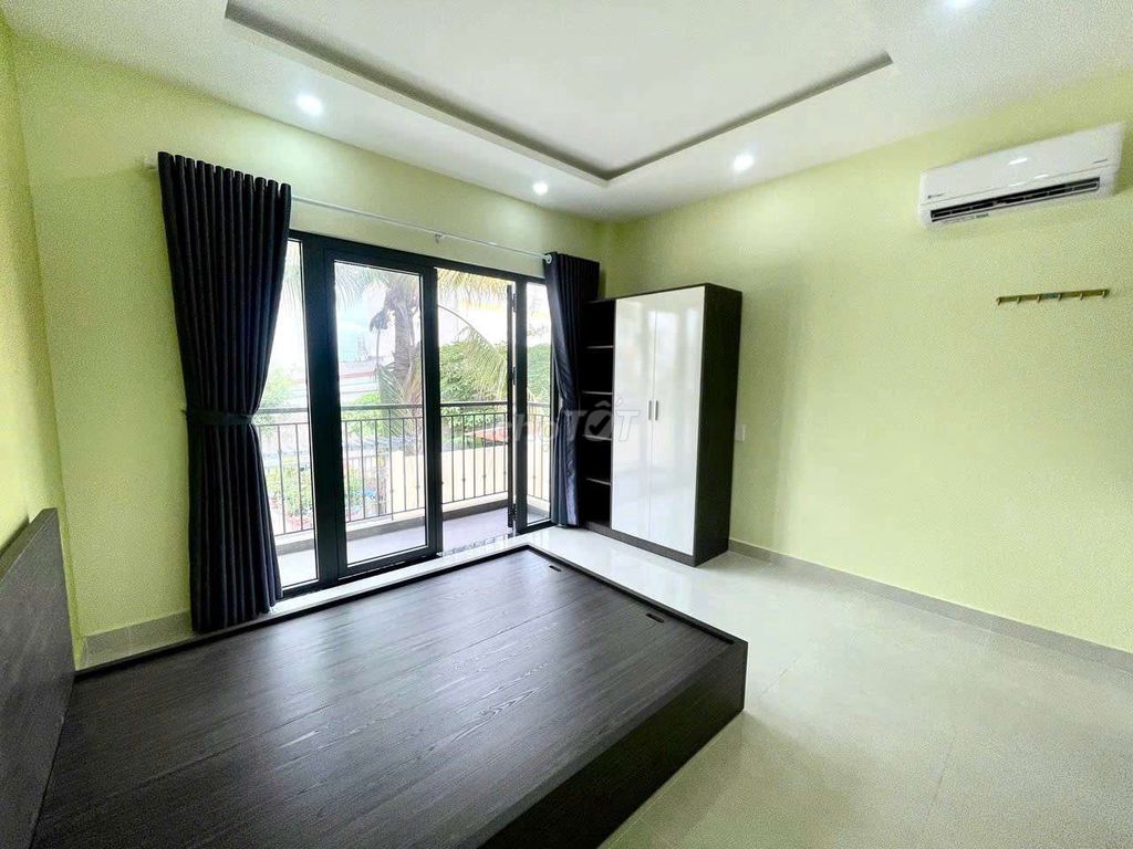 The P.C. -- Full interior -- close to permanent housing green town