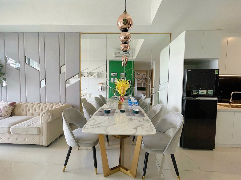 Renting Screc Tower apartment, District 3, 81m2, 2 bedrooms, Price: 13 million.