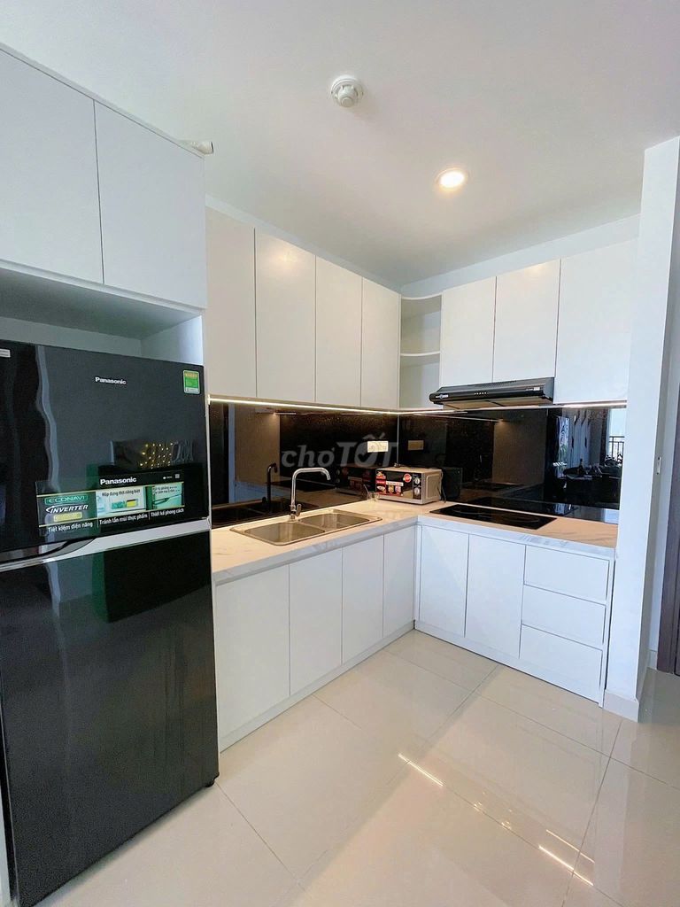 Renting Screc Tower apartment, District 3, 81m2, 2 bedrooms, Price: 13 million.