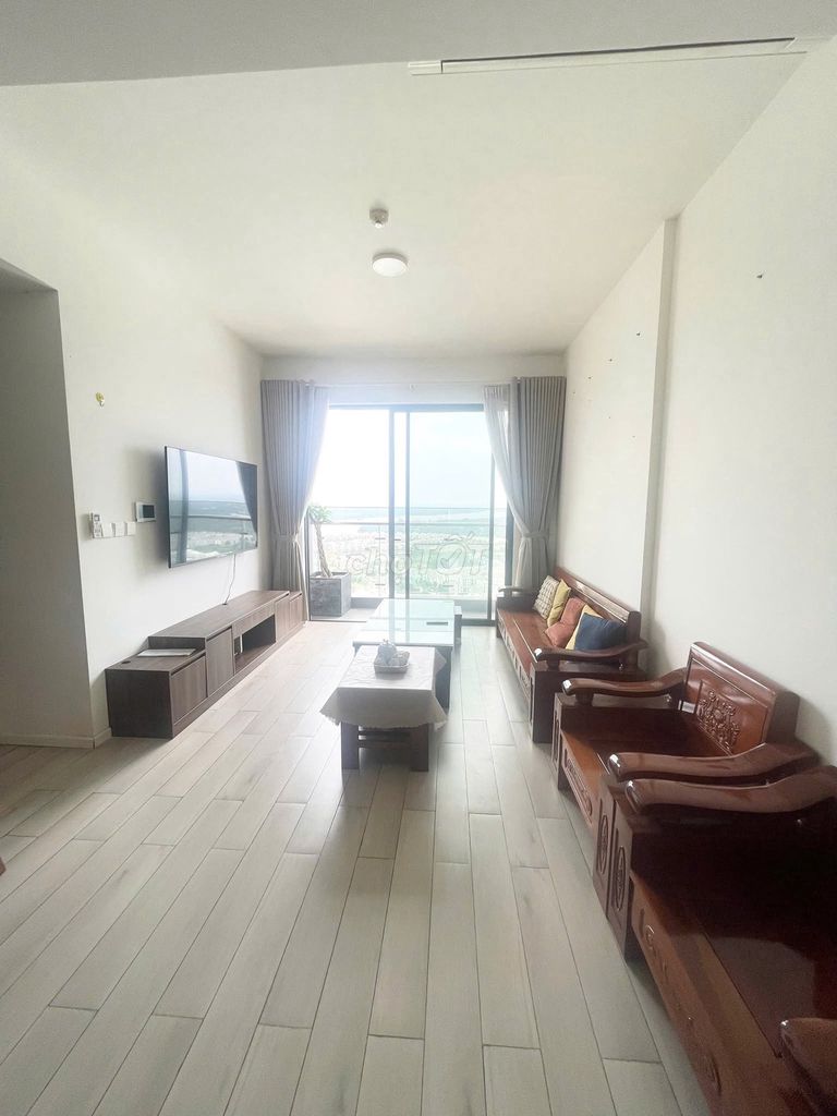 Rent a three-room Masteri Centre Point.
