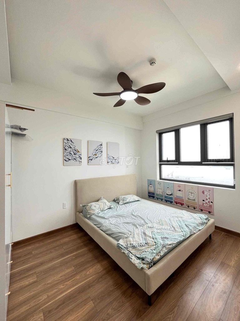 Rent a 3-mild bedroom 86- Full- Full furniture in the heart of 7th District.