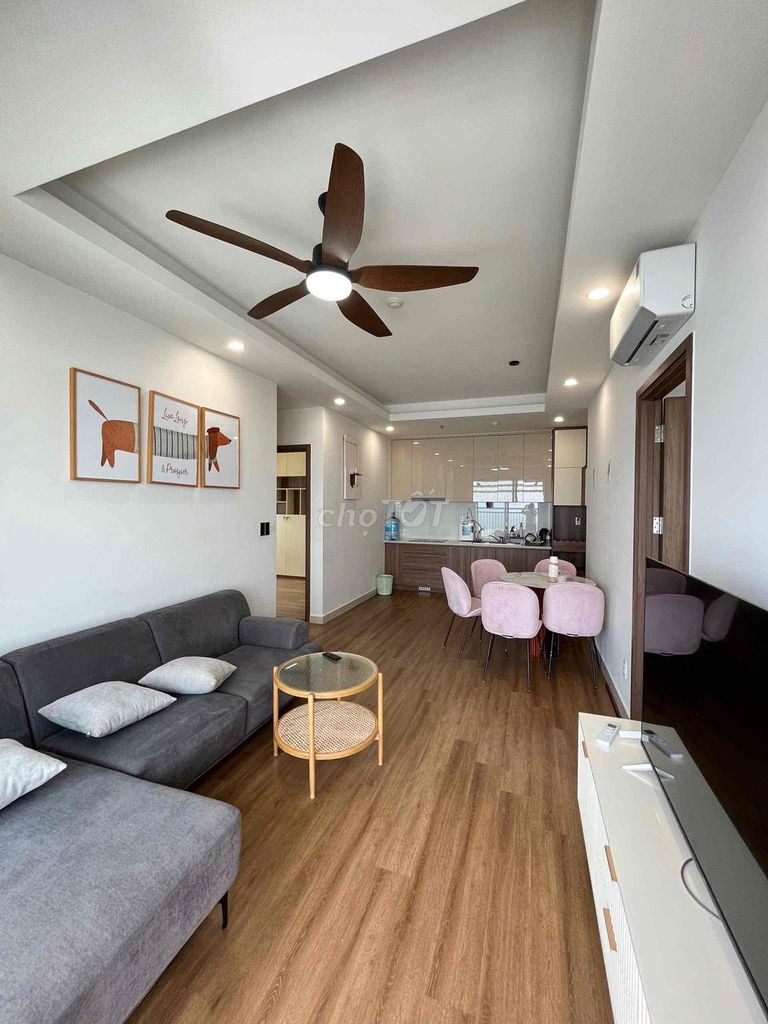 Rent a 3-mild bedroom 86- Full- Full furniture in the heart of 7th District.