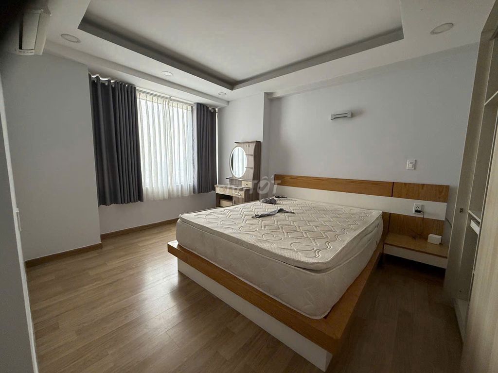 Rent Saigon South Residences.3 bedrooms for 17 million a month.