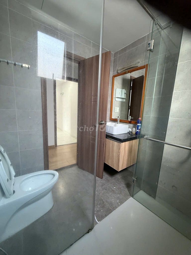 Rent Saigon South Residences.3 bedrooms for 17 million a month.