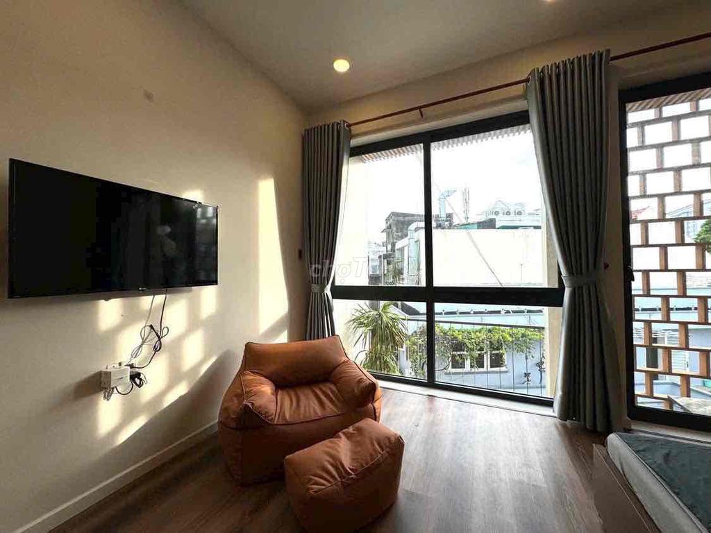 Rent Studio Parks' Box near Marrey Mart District 7