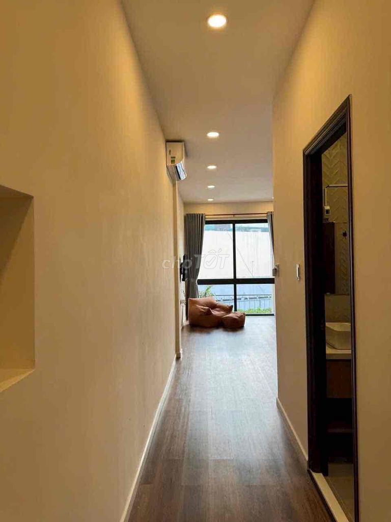 Rent Studio Parks' Box near Marrey Mart District 7