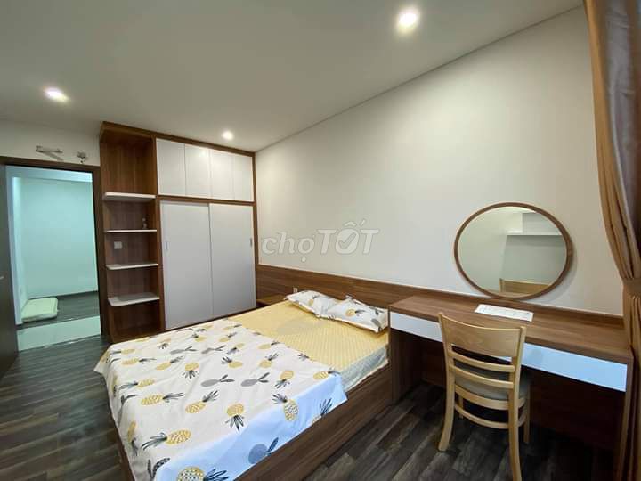 Renting apartments, 11th and 120 meters, 3 bedrooms, full interior.