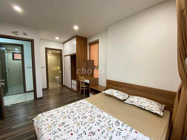 Renting apartments, 11th and 120 meters, 3 bedrooms, full interior.