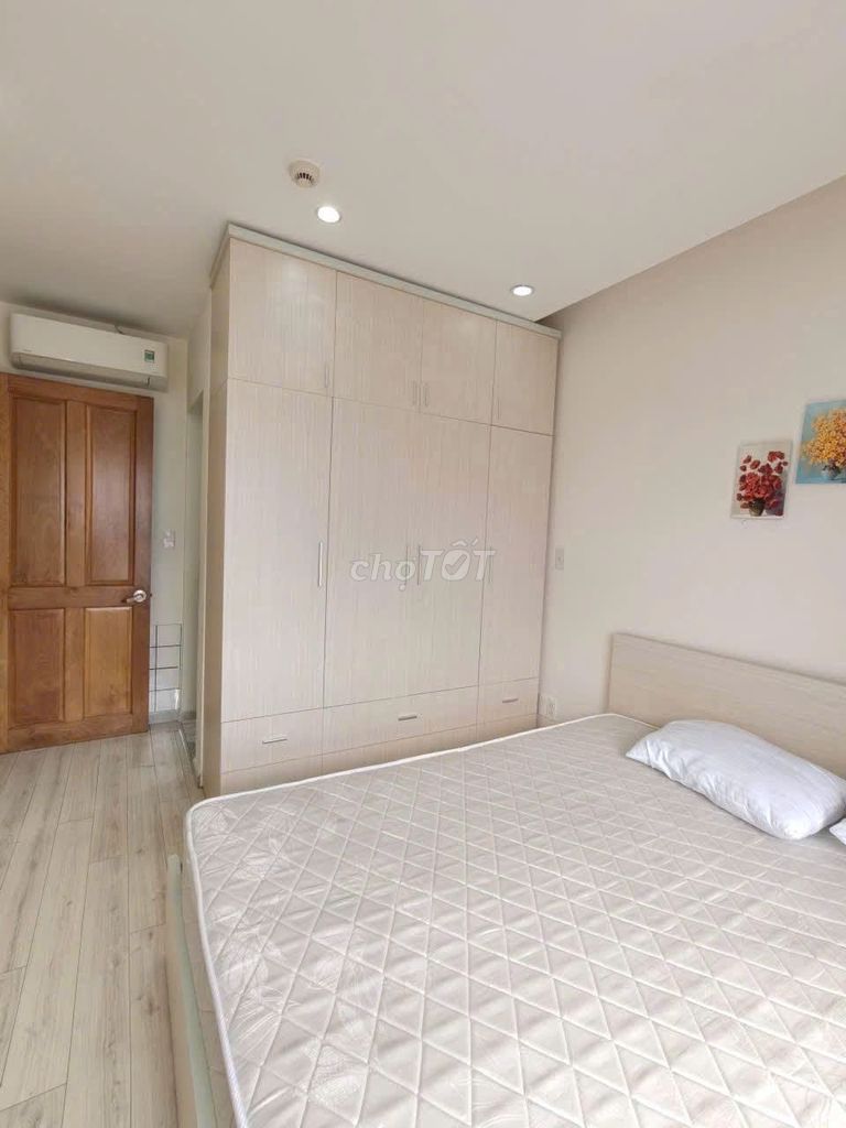 Phú Thạnh-Tân Phú, interior available, 94 m2, 3 bedrooms, 10.7 million/th rent.
