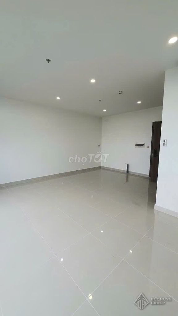 update the package for two district 7 Hagueevard houses empty/ntcb/full