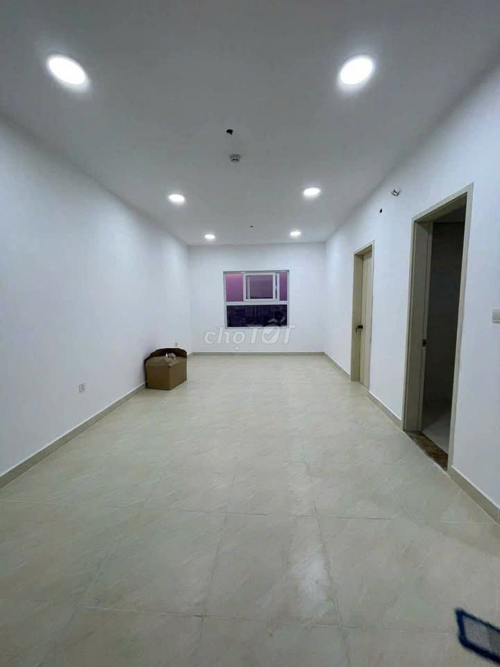 The new apartment of CTL Tower Leung rents two bedrooms at 8 million and a half a month.