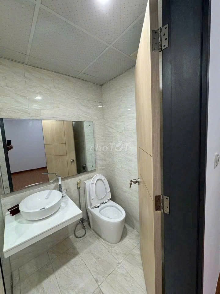 The new apartment of CTL Tower Leung rents two bedrooms at 8 million and a half a month.
