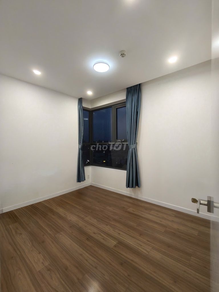 Rent Dlusso two ntcb bedrooms in the Dlusso District 2.