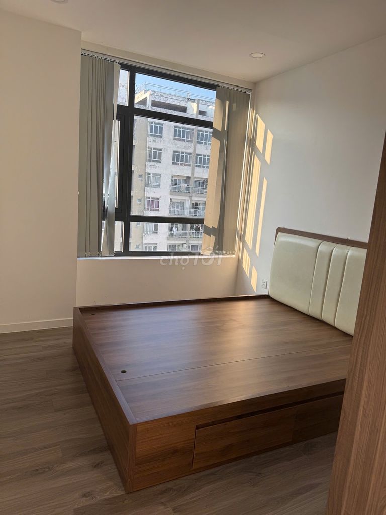 Rent Central Premium high-level apartment-- District 8