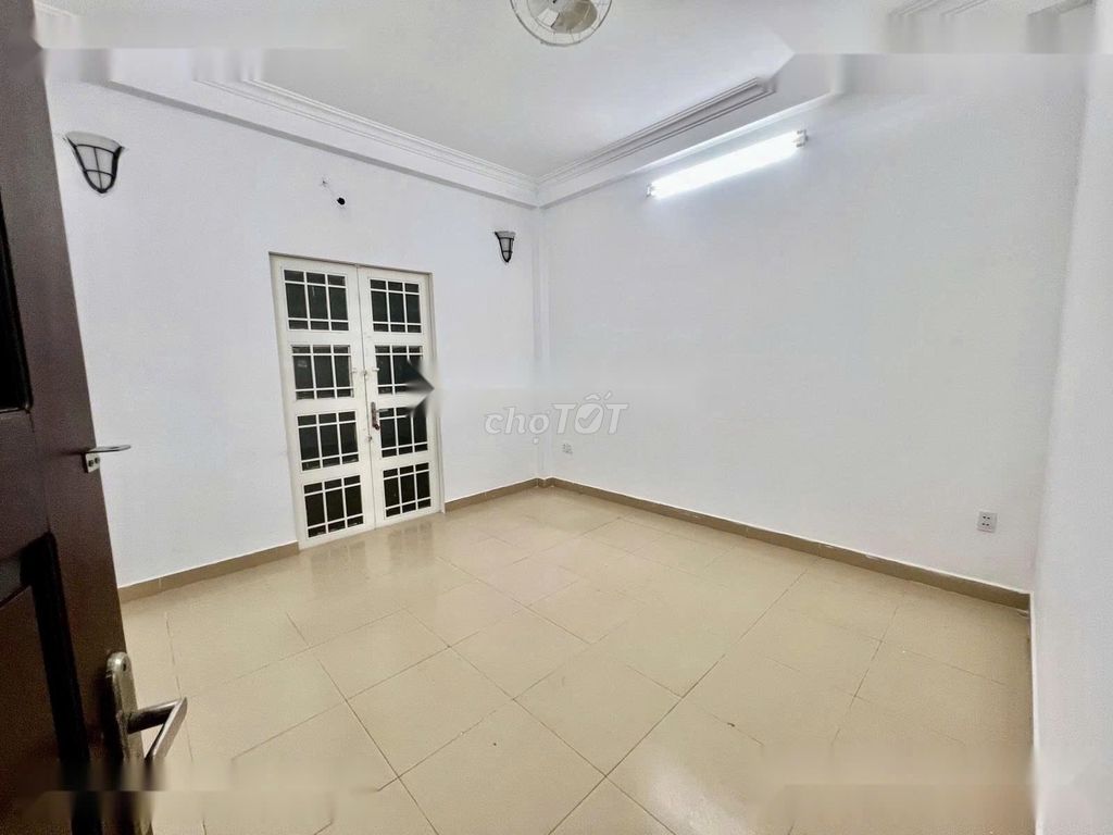 Rent K4 C Bửu Long, District 10 – 4 X26 M, 3 floors, 7 rooms - 35 million