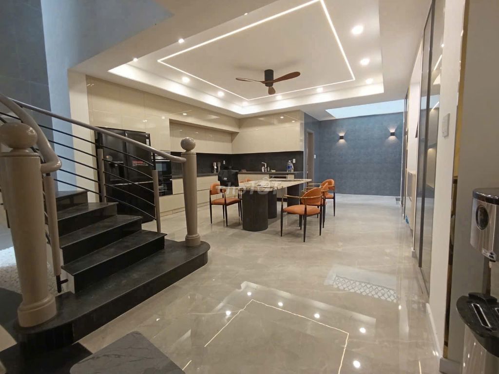 Need to rent a house across six meters of a car alley 163/6 A Tô Hiến Thành (1903) 13 district 10