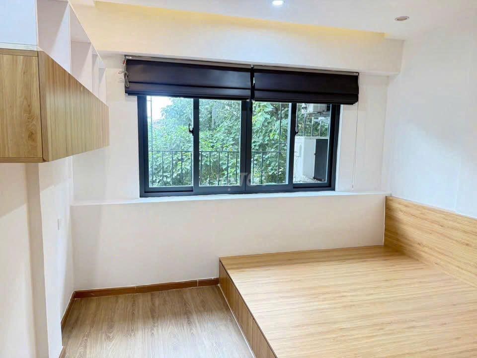Trường Sa, Third District, furniture 43 meters2, 1 bedroom at 7.5 million a month.