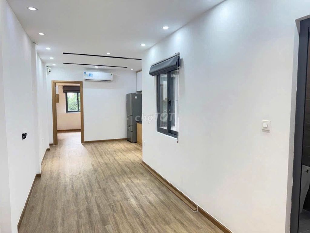 Trường Sa, Third District, furniture 43 meters2, 1 bedroom at 7.5 million a month.