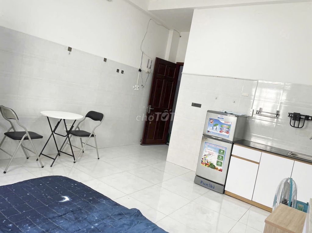 Room 25 m - 5.2 million a month Nguyễn Kiệm near the engine cv