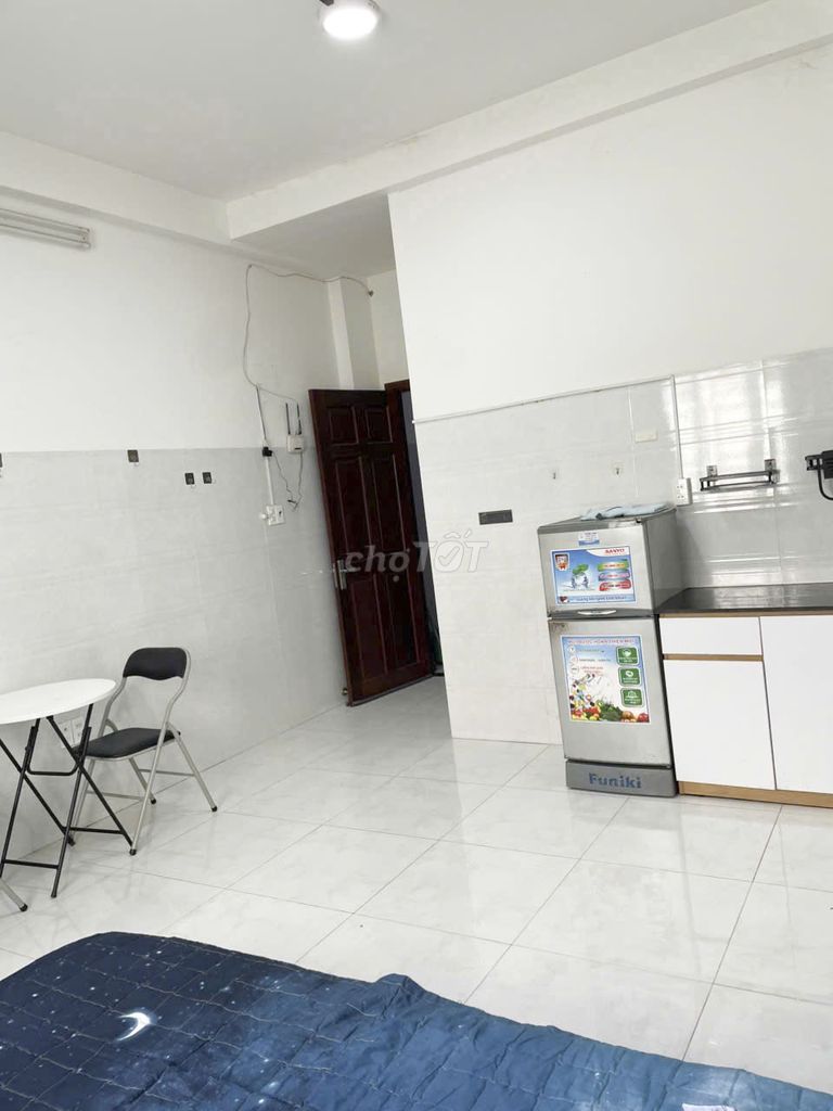 Room 25 m - 5.2 million a month Nguyễn Kiệm near the engine cv