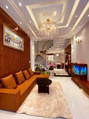 Need to rent an alley building. 74/4 A Trần Thái Tông-7.15 Q.Tân Bình