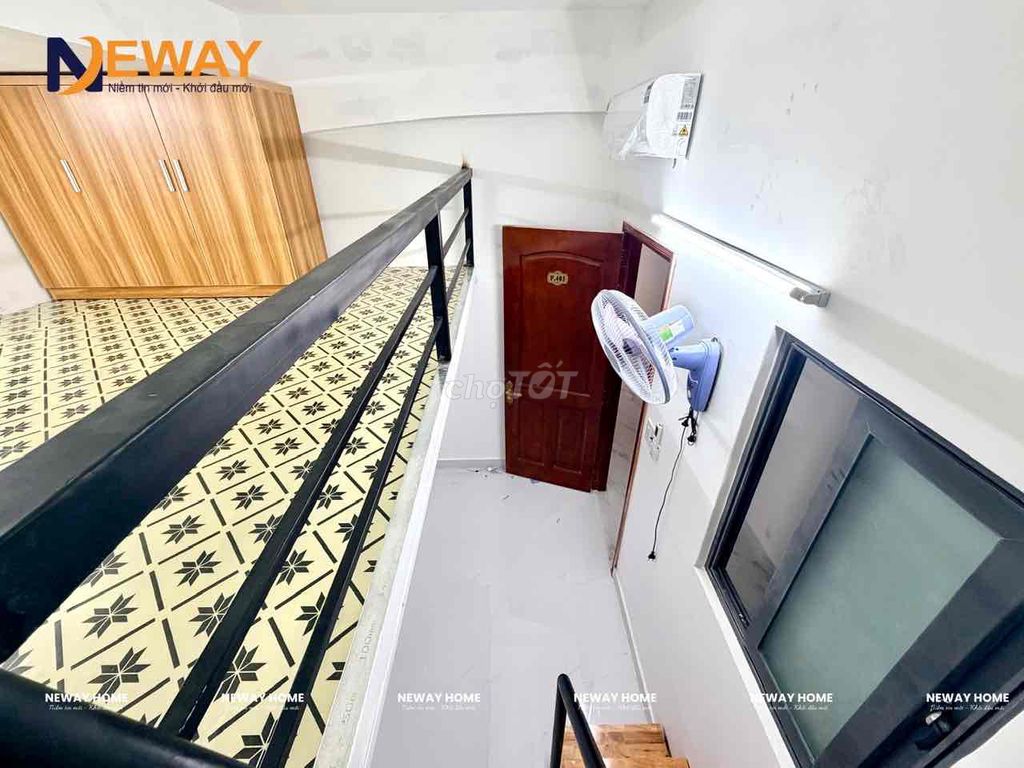 The new Duprix Room -- full interior -- near the Constitutional University, huit