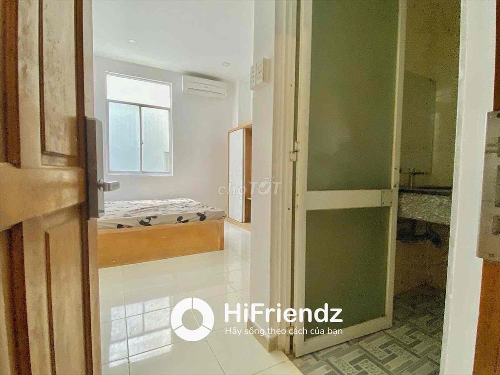 The studio is located near Bến Xe Quận 8 - a super-beautiful motel room