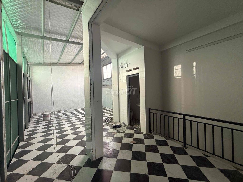 Long house fit In and stock store