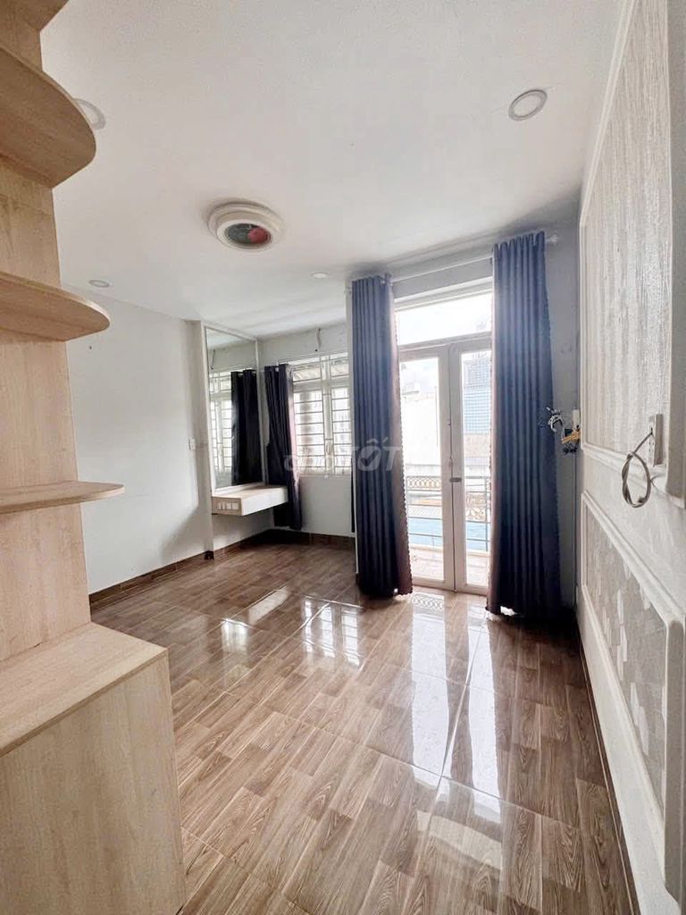 Rent a three-story apartment, nice alley, phường hiệp thành District 12.