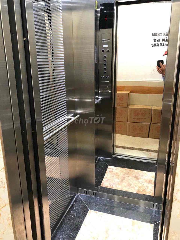 This is a super nice apartment, top-full interior elevator, Hồ Biểu Chánh, low-level.