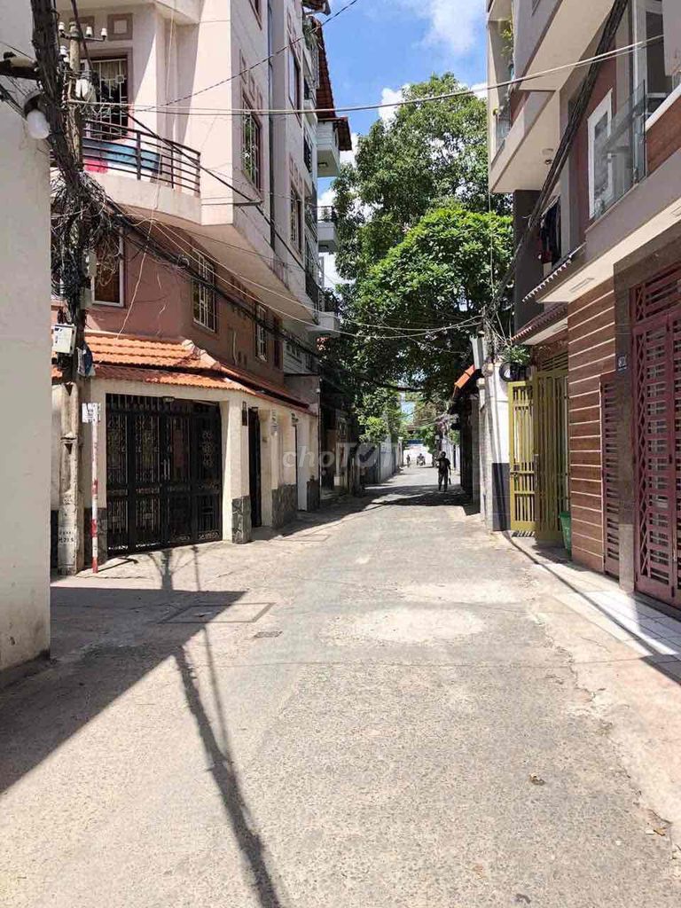 This is a super nice apartment, top-full interior elevator, Hồ Biểu Chánh, low-level.