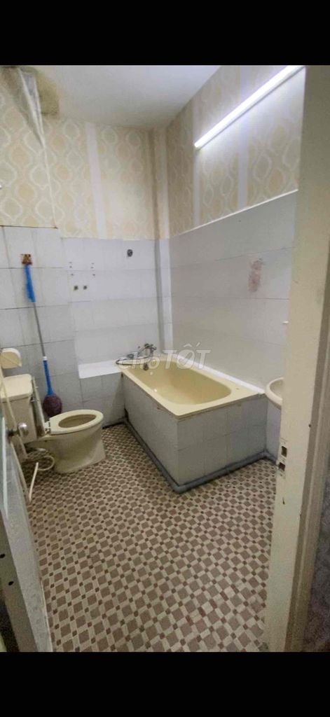 Room 25 m2 full wash-ins are at 3/6