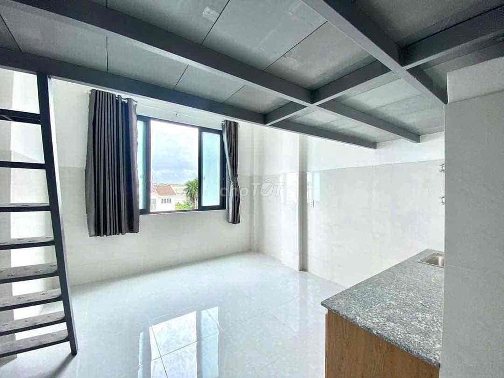 Room 30 m2 gives group 3/4 sky windows clear, ih