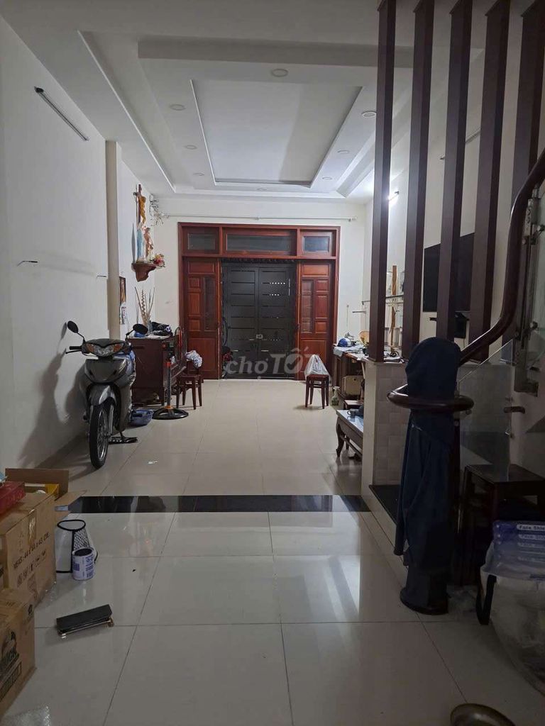 Rent 4 Đất Thánh Bedrooms, 717 6, qq1