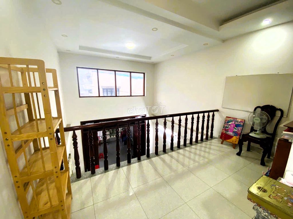 Rent the entire building on 48 Hiệp Bình Chánh.