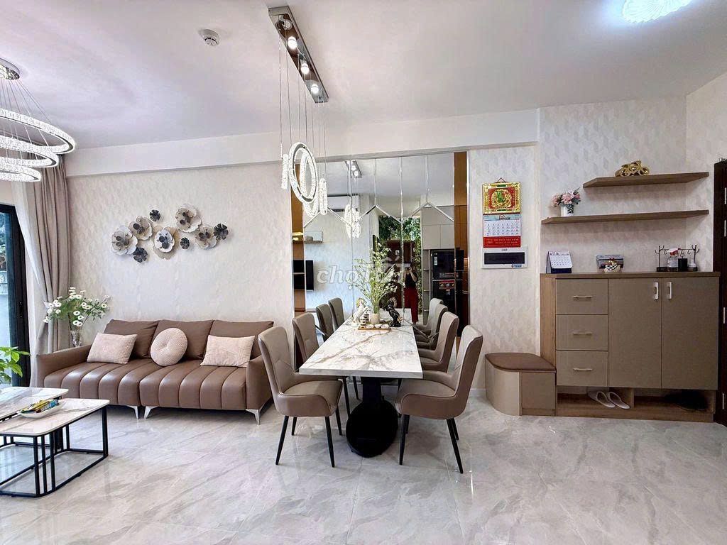 In the pool of full N.250, Privia's Guardian 68 m-2-2 bedrooms 2+2 toilets. The corner+ works.