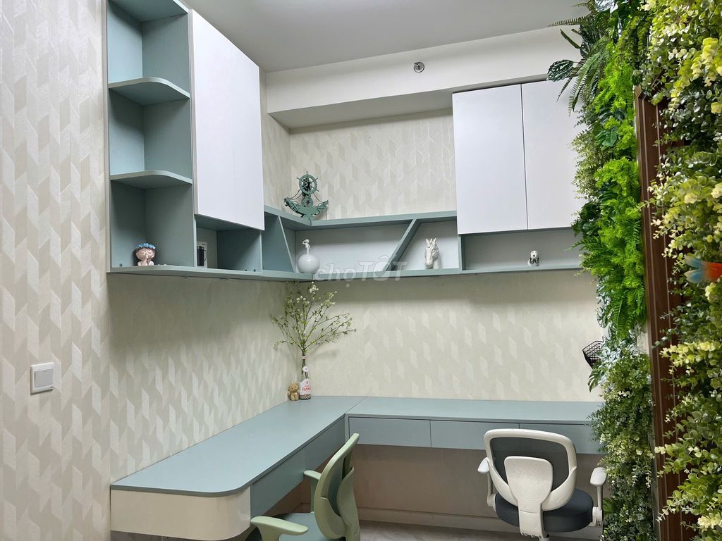 In the pool of full N.250, Privia's Guardian 68 m-2-2 bedrooms 2+2 toilets. The corner+ works.