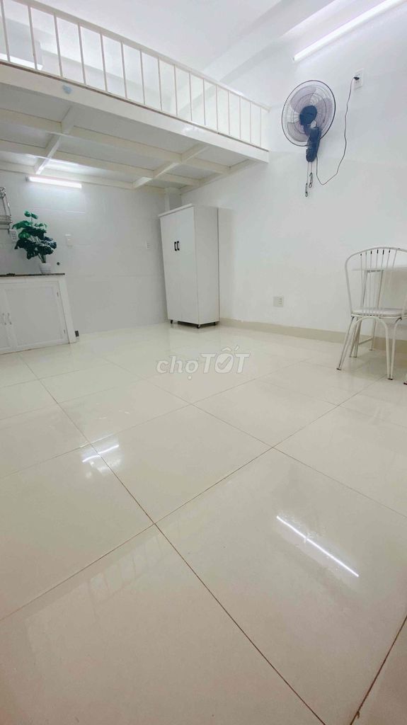 Nguyễn Kiệm hotel room - opposite bv175