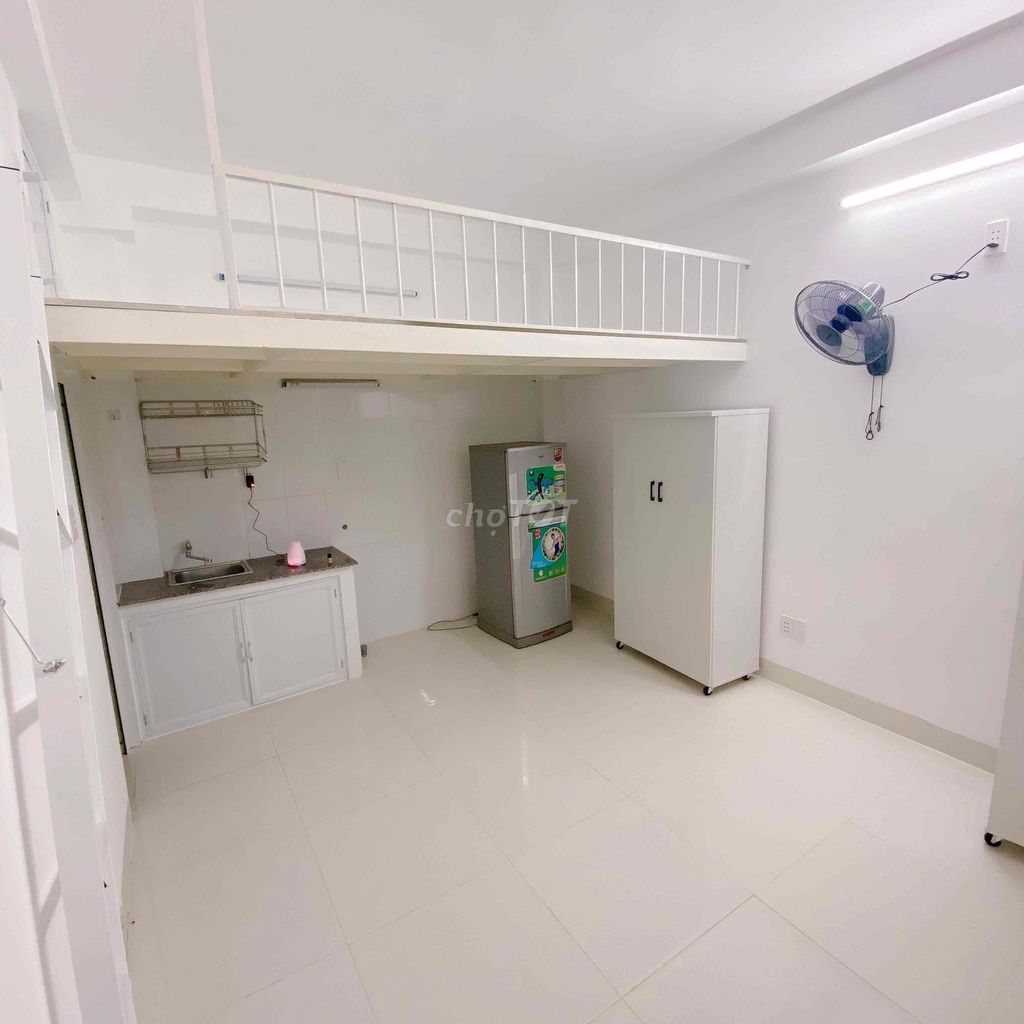 Nguyễn Kiệm hotel room - opposite bv175