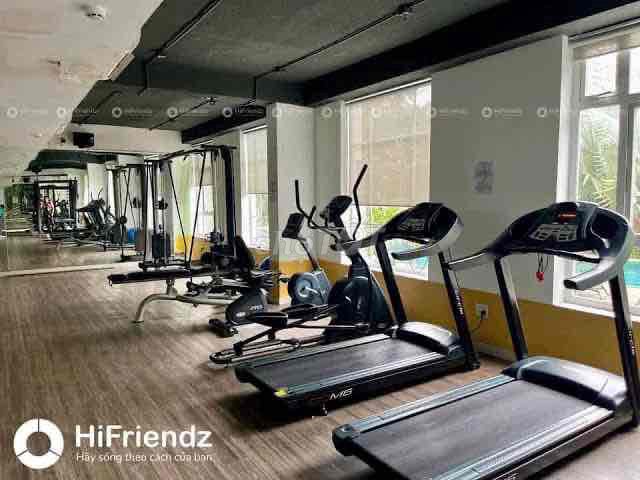 The governor at sonata has a free gym pool.