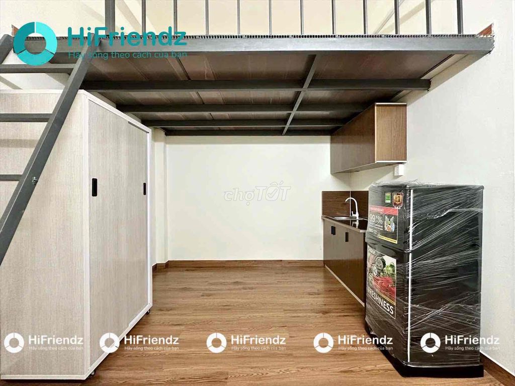 The perimeter is full of furniture, two meters high, Lý Thường Kiệt versus District 10